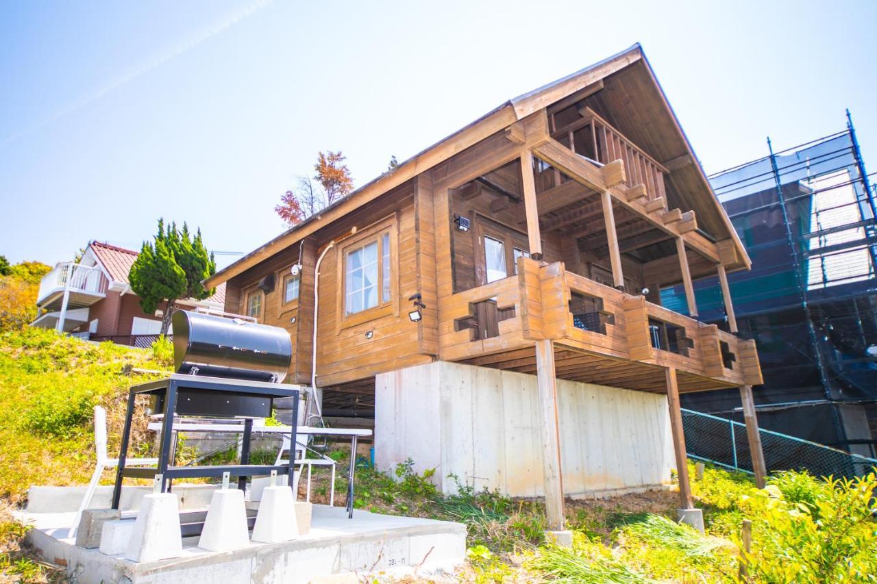 Awaji Seaside Log House In Goshiki 1 Villa Sumoto Exterior photo